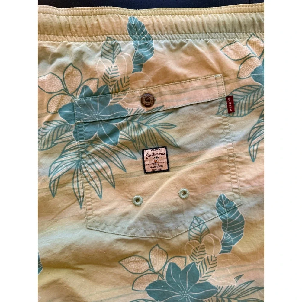Tommy Bahama Swim Trunks Mens XXL‎ Green/Yellow Mesh-Lined Board Shorts
